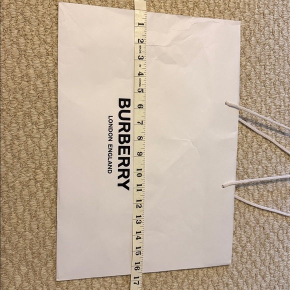 Burberry Shopping Bag - Picture 5 of 8